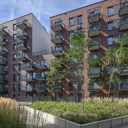 Apartment Modern Square With Balcony